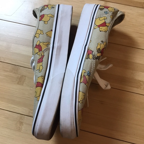 Vans x Winnie The Pooh Shoes M7.5/W9 - Picture 3 of 9